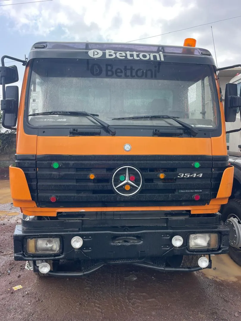 Photo Principale - Petites Annonces | 🚛 For Sale: Mercedes Dump Truck (3544), Koumassi, Douala, Cameroun | Véhicules et moteurs  > Voitures et camions