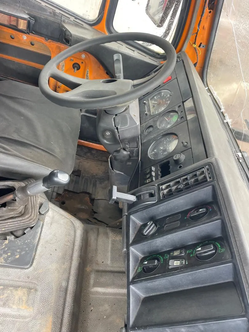Photo de Galerie 4 - Petites Annonces | 🚛 For Sale: Mercedes Dump Truck (3544), Koumassi, Douala, Cameroun | Véhicules et moteurs  > Voitures et camions