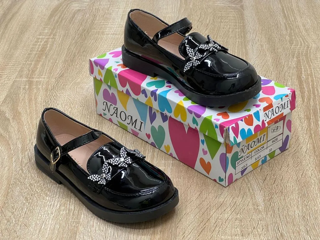 Photo de Galerie 2 - Petites Annonces | Your Christmas Shoes Are Here, Bonduma, Buea, Cameroun | Vêtements, chaussures et autres  > Chaussures pour filles