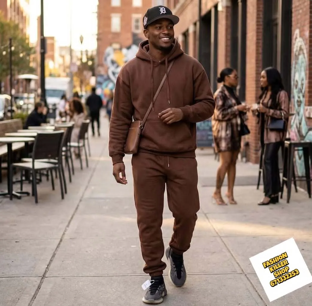 Photo de Galerie 2 - Petites Annonces | Ensemble Hommes Avec Chaussures De Taille Disponible, Nkololoun, Douala, Cameroun | Vêtements, chaussures et autres  > Vêtements pour hommes