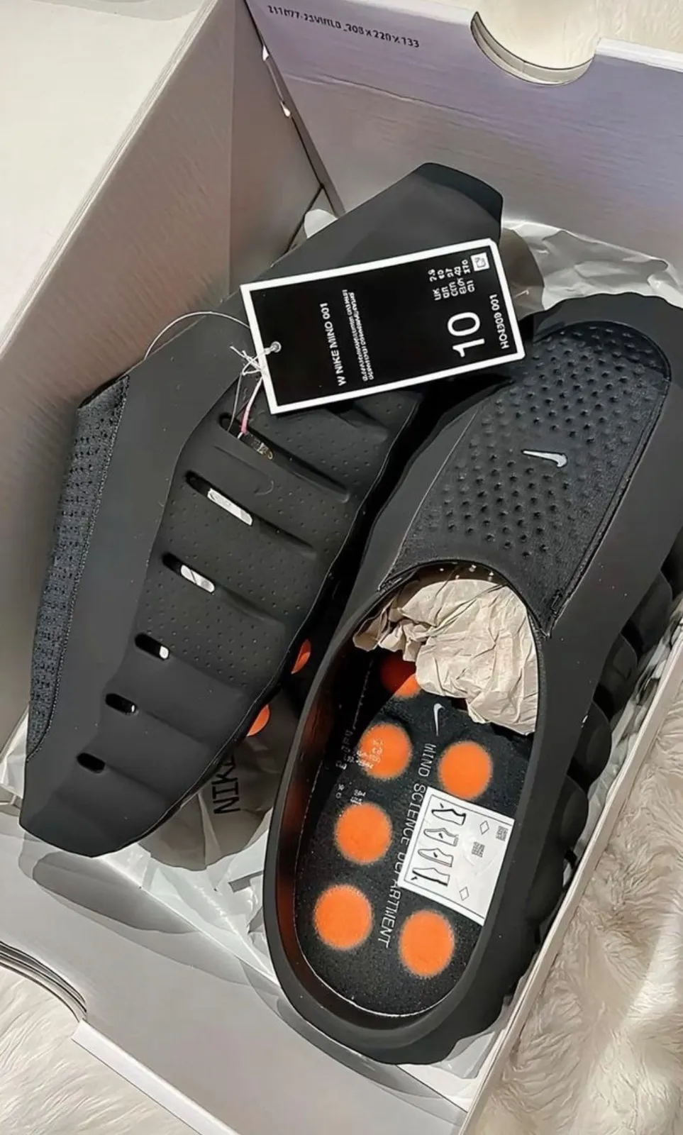 Photo de Galerie 1 - Petites Annonces | Fancy Rubber Slippers, Damas, Yaoundé, Cameroun | Vêtements, chaussures et autres  > Chaussures pour hommes