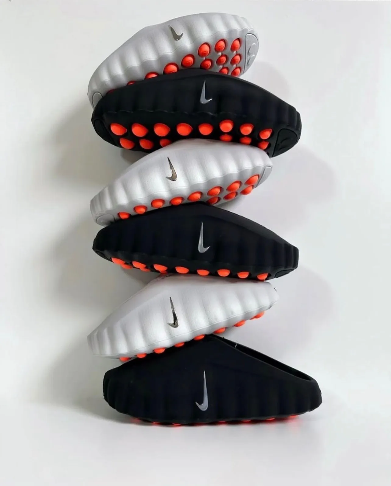 Photo de Galerie 2 - Petites Annonces | Fancy Rubber Slippers, Damas, Yaoundé, Cameroun | Vêtements, chaussures et autres  > Chaussures pour hommes