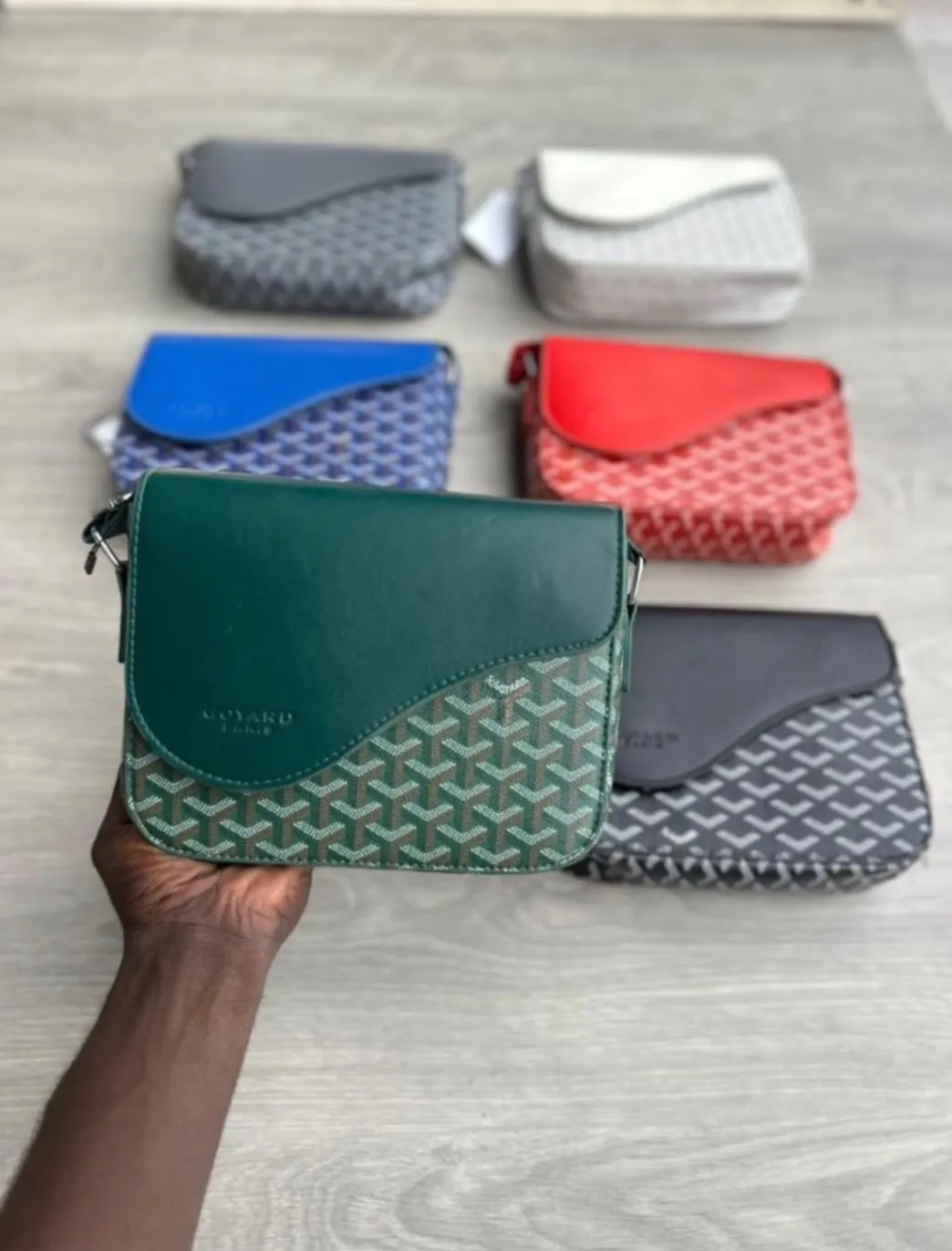 Photo de Galerie 1 - Petites Annonces | Small Bags, Biyemassi, Yaoundé, Cameroun | Vêtements, chaussures et autres  > Chaussures pour femmes