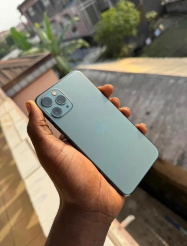 Photo Principale - Petites Annonces | Iphones, Bonas, Yaoundé, Cameroun | Électronique et médias  > Cellulaires et accessoires