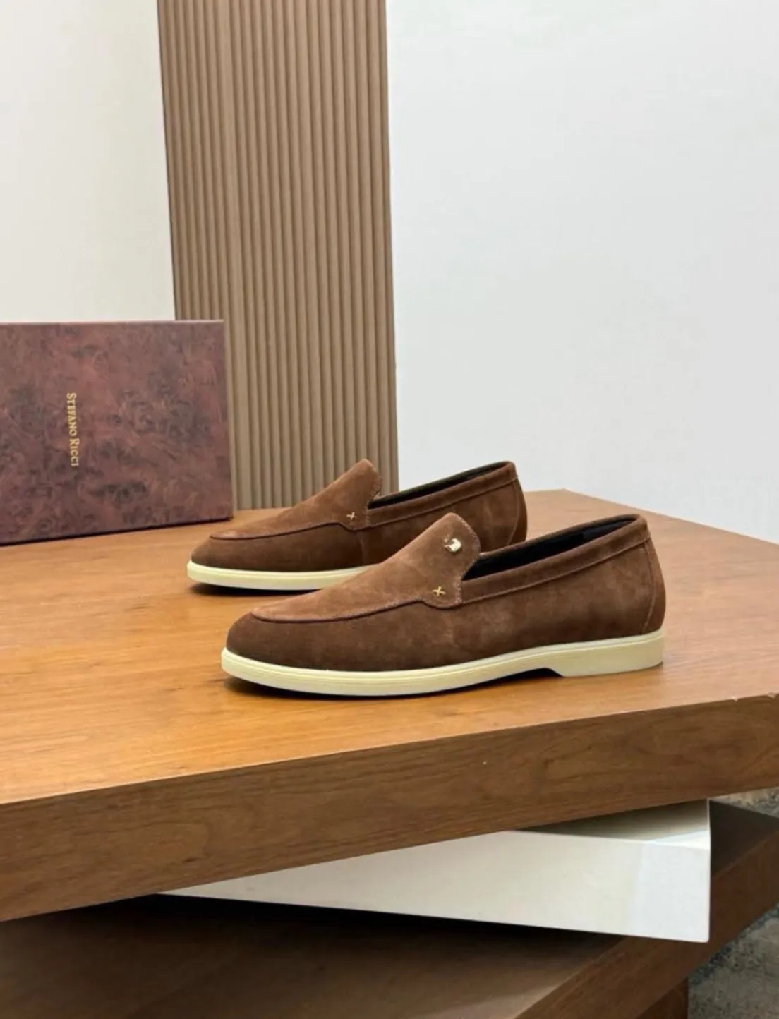Gallery Photo 1 - Marketplace | Classic Mokaset, Bonas, Yaoundé, Cameroon | Clothing, Shoes, & Others  > Men's shoes