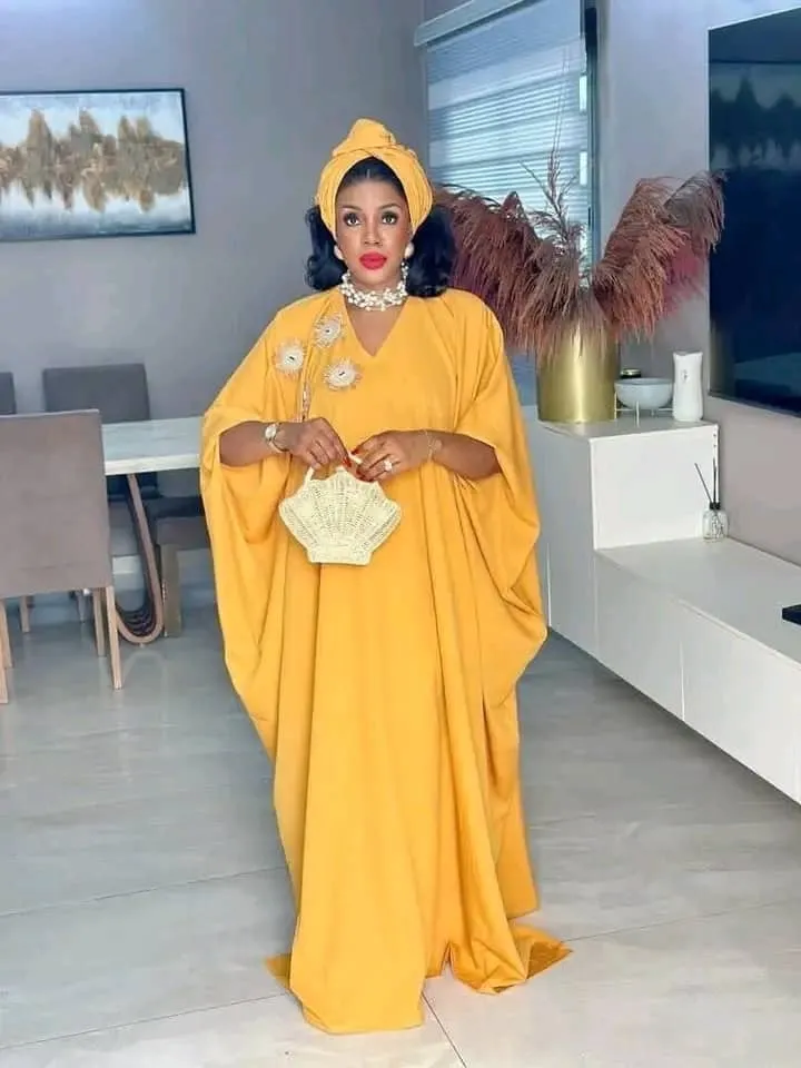 Photo Principale - Petites Annonces | Elegant Kaftan Gown For Sale! 🌟, Bonduma, Buea, Cameroun | Vêtements, chaussures et autres  > Vêtements pour femmes