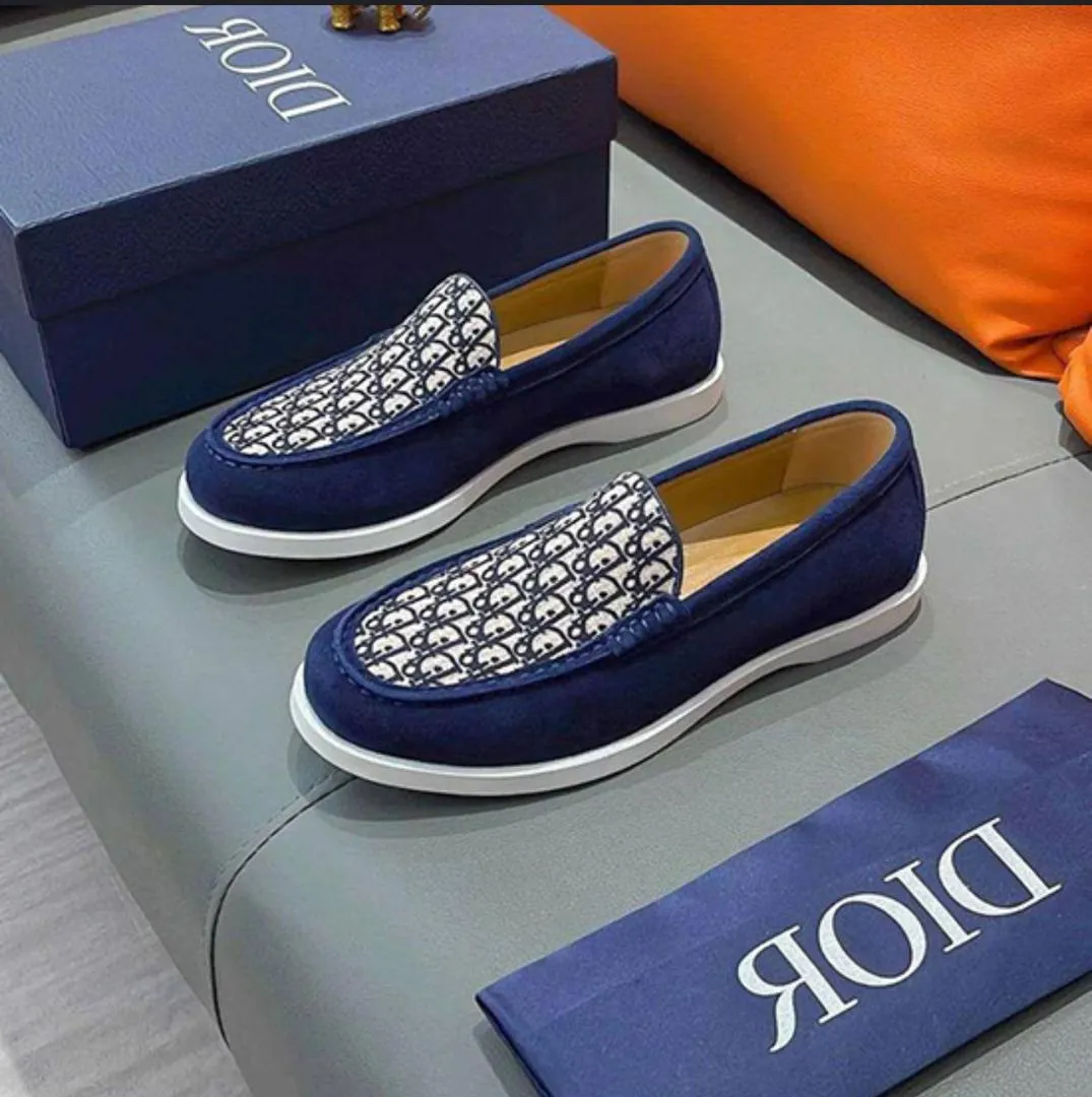 Photo de Galerie 1 - Petites Annonces | Classy Designer Men’s Loafers 🔥, Bonduma, Buea, Cameroun | Vêtements, chaussures et autres  > Chaussures pour garçons
