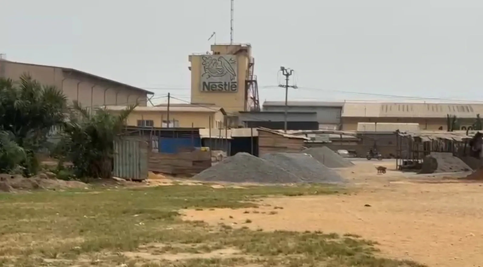 Photo Principale - Immobilier | Terrain À Vendre | Prime Land For Sale – Bonaberi, Douala 🏞️, Nestle Bonaberi, Douala, Cameroun
