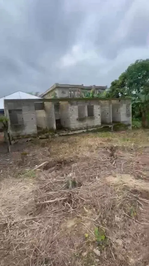 Main Photo - Real Estate | House For Sale | Incomplete Building For Sale – Wututu, Buea 🇨🇲, Access through Mile 4 Limbe Check Point, Limbé, Cameroon